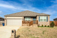 913 Pinehurst Lp